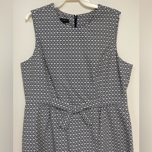 NWT Talbots Bow-Front Patterned Dress - Picture 3 of 15